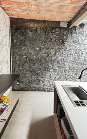 Casa à venda com 223m², 2 quartos e 3 vagas Casa à venda com 223m², 2 quartos e 3 vagasQuintal - Churrasqueira