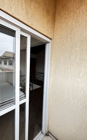 Casa à venda com 223m², 2 quartos e 3 vagas Casa à venda com 223m², 2 quartos e 3 vagasSótão Varanda