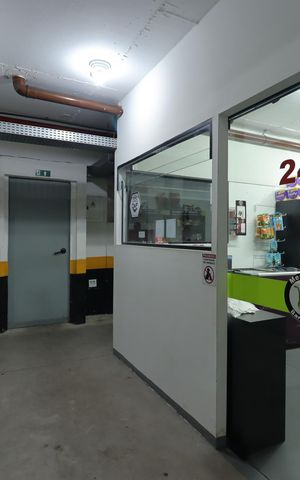 Apartamento para alugar com 88m², 3 quartos e 2 vagasÁrea Comum - Mercadinho 24h
