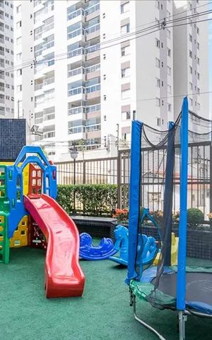 Apartamento à venda com 107m², 3 quartos e 2 vagas Apartamento à venda com 107m², 3 quartos e 2 vagasÁrea comum - Playground