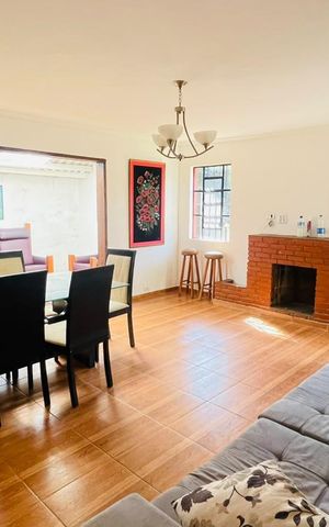 Casa de condomínio para alugar com 450m², 3 quartos e 6 vagas Casa de condomínio para alugar com 450m², 3 quartos e 6 vagasSala