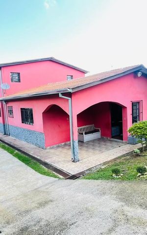 Casa de condomínio para alugar com 450m², 3 quartos e 6 vagas Casa de condomínio para alugar com 450m², 3 quartos e 6 vagasQuintal/ Jardim