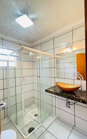 Casa de condomínio para alugar com 450m², 3 quartos e 6 vagas Casa de condomínio para alugar com 450m², 3 quartos e 6 vagasBanheiro