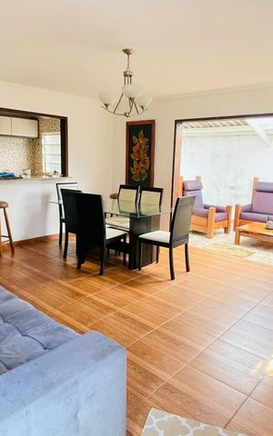 Casa de condomínio para alugar com 450m², 3 quartos e 6 vagas Casa de condomínio para alugar com 450m², 3 quartos e 6 vagasSala