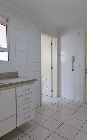 Apartamento para alugar com 110m², 3 quartos e 2 vagasCozinha