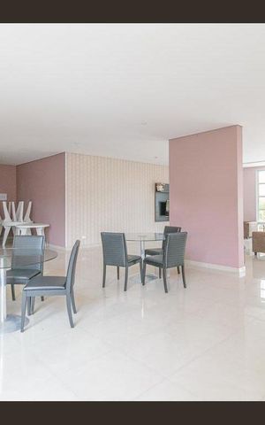 Apartamento à venda com 144m², 4 quartos e 2 vagas Apartamento à venda com 144m², 4 quartos e 2 vagasÁrea comum - Salão de festas