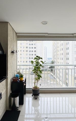 Apartamento à venda com 144m², 4 quartos e 2 vagas Apartamento à venda com 144m², 4 quartos e 2 vagasSacada