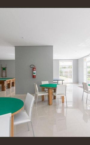 Apartamento à venda com 144m², 4 quartos e 2 vagas Apartamento à venda com 144m², 4 quartos e 2 vagasÁrea comum - salão de jogos