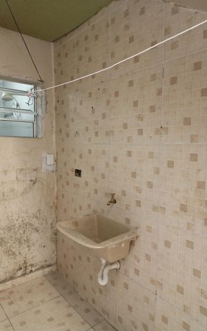 Casa para alugar com 32m², 1 quarto e sem vagaÁrea de Serviço