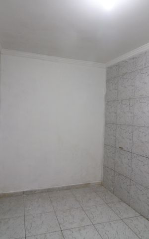 Casa para alugar com 32m², 1 quarto e sem vagaQuarto