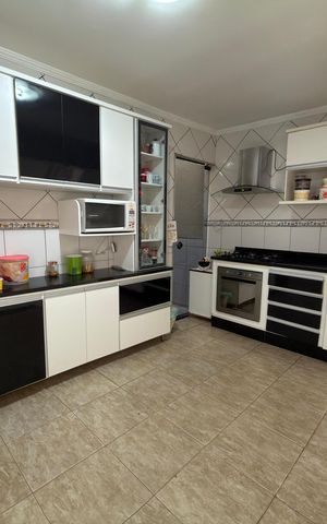 Casa à venda com 400m², 2 quartos e 3 vagas