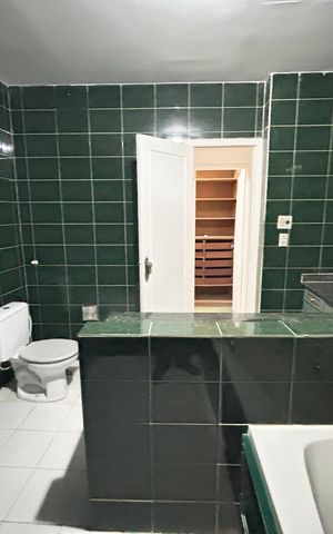 Casa à venda com 405m², 5 quartos e 4 vagasBanheiro do Quarto 5 - Suíte