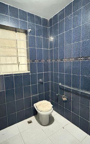 Casa à venda com 405m², 5 quartos e 4 vagasBanheiro Social 2