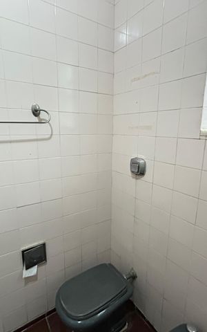 Casa à venda com 405m², 5 quartos e 4 vagasBanheiro Social 1