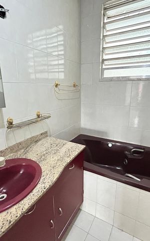Casa à venda com 405m², 5 quartos e 4 vagasBanheiro Quarto 4 - Suíte