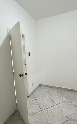 Casa à venda com 405m², 5 quartos e 4 vagasCloset da suíte Quarto 4 - Suíte