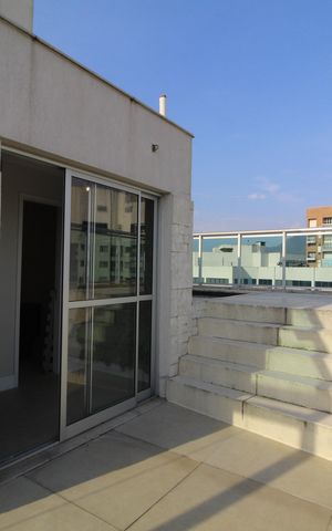 Apartamento para alugar com 221m², 4 quartos e 2 vagasCobertura