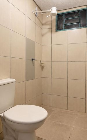 Casa para alugar com 100m², 2 quartos e 1 vaga Casa para alugar com 100m², 2 quartos e 1 vagaBanheiro