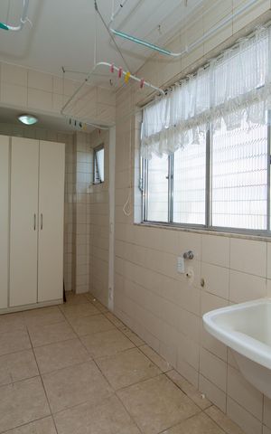 Apartamento à venda com 105m², 3 quartos e 2 vagas Apartamento à venda com 105m², 3 quartos e 2 vagasAREA DE SERVICO