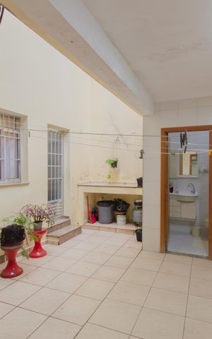 Casa para alugar com 250m², 4 quartos e 3 vagas Casa para alugar com 250m², 4 quartos e 3 vagasÁrea de Serviço