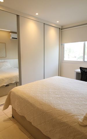 Apartamento à venda com 102m², 4 quartos e 2 vagas Apartamento à venda com 102m², 4 quartos e 2 vagasSuíte