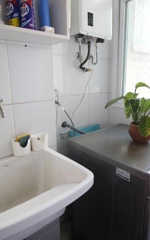 Apartamento à venda com 102m², 4 quartos e 2 vagas Apartamento à venda com 102m², 4 quartos e 2 vagasÁrea de serviço