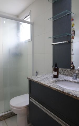 Apartamento à venda com 102m², 4 quartos e 2 vagas Apartamento à venda com 102m², 4 quartos e 2 vagasBanheiro social