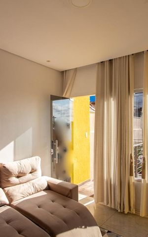 Casa à venda com 130m², 5 quartos e 3 vagasCasa 2 - Sala