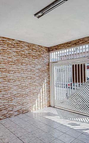 Casa à venda com 160m², 3 quartos e 2 vagasGaragem