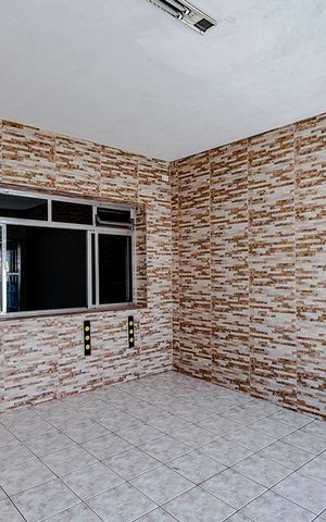 Casa à venda com 160m², 3 quartos e 2 vagasGaragem