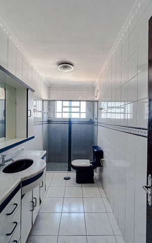 Casa à venda com 160m², 3 quartos e 2 vagasBanheiro
