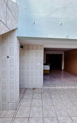 Casa à venda com 160m², 3 quartos e 2 vagasÁrea de Serviço