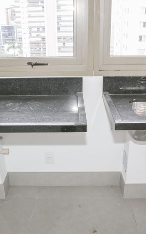 Apartamento à venda com 157m², 3 quartos e 2 vagas Apartamento à venda com 157m², 3 quartos e 2 vagasCozinha e Área de Serviço
