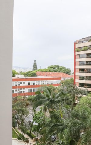 Apartamento à venda com 157m², 3 quartos e 2 vagas Apartamento à venda com 157m², 3 quartos e 2 vagasVista da Suíte 2
