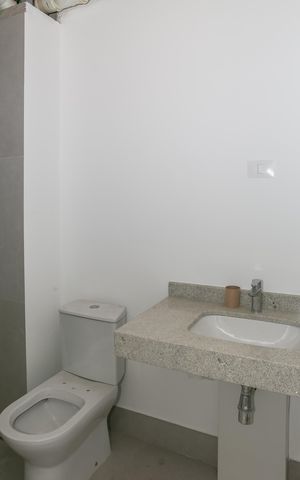 Apartamento à venda com 157m², 3 quartos e 2 vagas Apartamento à venda com 157m², 3 quartos e 2 vagasBanheiro da Suíte 2