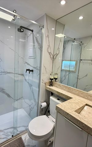 Apartamento à venda com 70m², 2 quartos e 1 vaga Apartamento à venda com 70m², 2 quartos e 1 vagaBanheiro