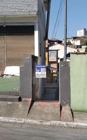 Casa para alugar com 70m², 1 quarto e sem vaga Casa para alugar com 70m², 1 quarto e sem vagaFachada