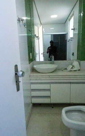 Apartamento para alugar com 160m², 4 quartos e 2 vagasBanheiro da Suíte