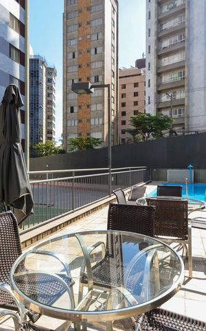 Apartamento para alugar com 160m², 4 quartos e 2 vagasÁrea comum - Piscina