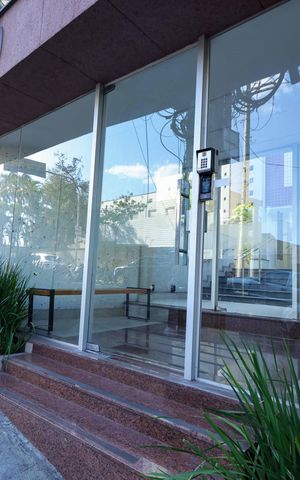 Apartamento para alugar com 160m², 4 quartos e 2 vagasFachada e portaria