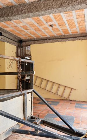 Casa à venda com 200m², 8 quartos e 3 vagasGaragem 