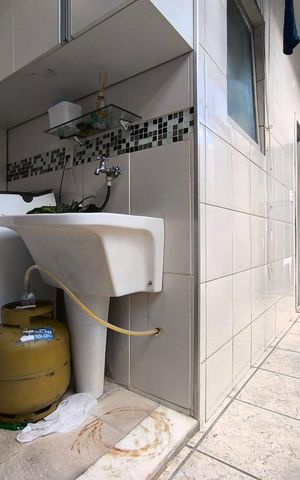 Apartamento à venda com 95m², 3 quartos e 1 vaga Apartamento à venda com 95m², 3 quartos e 1 vagaÁrea de serviço