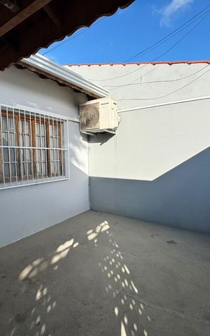 Casa para alugar com 175m², 2 quartos e 2 vagas Casa para alugar com 175m², 2 quartos e 2 vagasQuintal