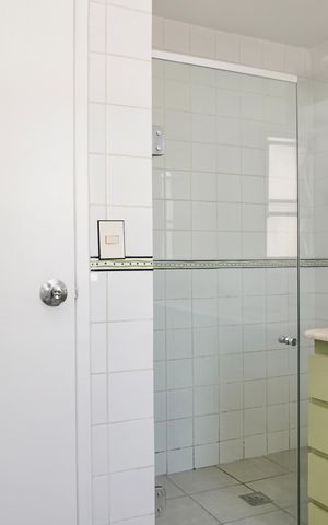 Apartamento à venda com 250m², 4 quartos e 2 vagas Apartamento à venda com 250m², 4 quartos e 2 vagasBanheiro Social