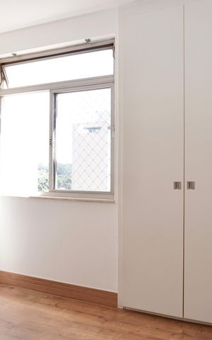 Apartamento à venda com 250m², 4 quartos e 2 vagas Apartamento à venda com 250m², 4 quartos e 2 vagasQuarto 2