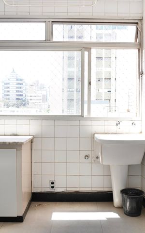 Apartamento à venda com 250m², 4 quartos e 2 vagas Apartamento à venda com 250m², 4 quartos e 2 vagasÁrea de Serviço