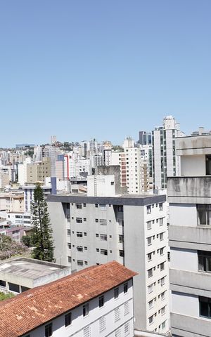 Apartamento à venda com 250m², 4 quartos e 2 vagas Apartamento à venda com 250m², 4 quartos e 2 vagasSala - vista