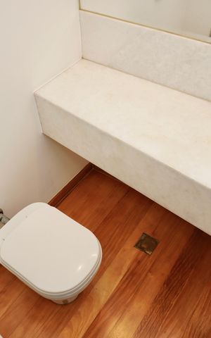 Apartamento à venda com 250m², 4 quartos e 2 vagas Apartamento à venda com 250m², 4 quartos e 2 vagasSala - Lavabo