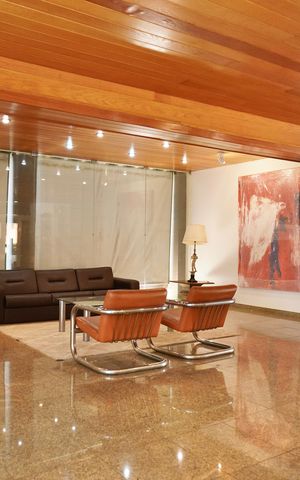 Apartamento à venda com 250m², 4 quartos e 2 vagas Apartamento à venda com 250m², 4 quartos e 2 vagasÁrea comum - Salão de festas