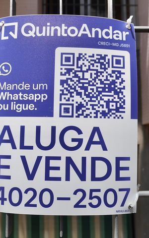 Apartamento à venda com 250m², 4 quartos e 2 vagas Apartamento à venda com 250m², 4 quartos e 2 vagasInstalação de placa 5A: foto 1